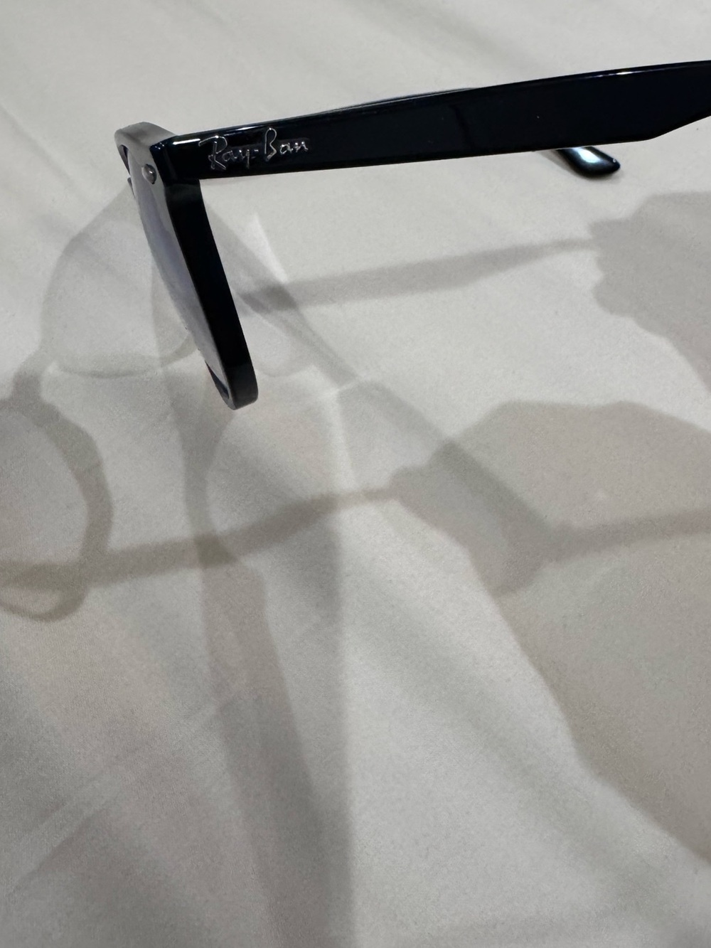 Ray-Ban Black Sunglasses with Brown Case - Picture 9 of 9
